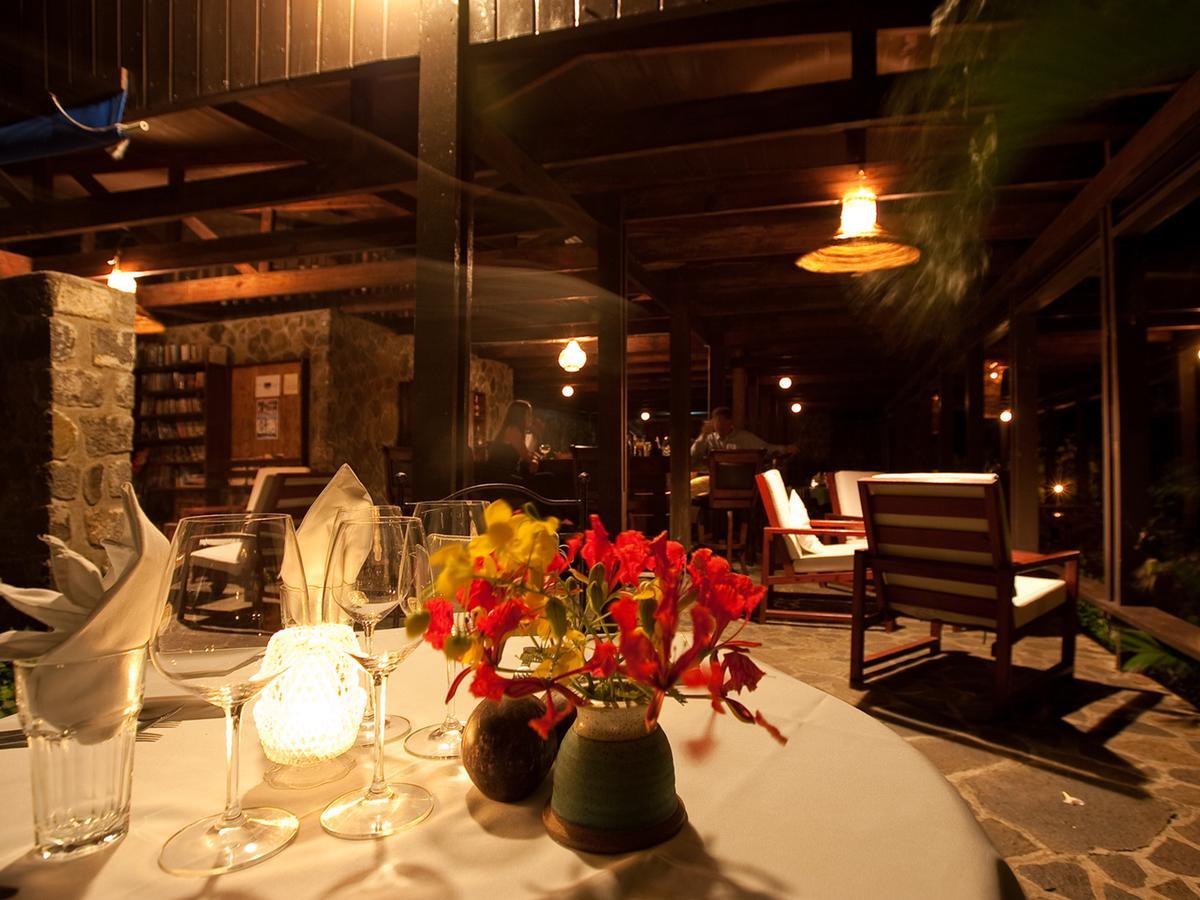 Firefly Estate Bequia Hotel Crescent Beach Buitenkant foto